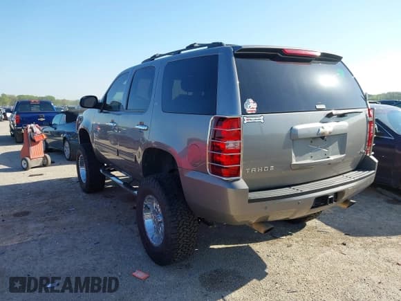 ✅ 2009 Chevrolet Tahoe 2LT • VIN: 1GNFC230X9R291177 • Лот: 41965944. Опубликован ранее на IAAI с пробегом 71 073 миль. Бесплатный доступ к архиву аукционных продаж из США и подробный отчёт об истории автомобиля на DreamBid. Изображение 3.