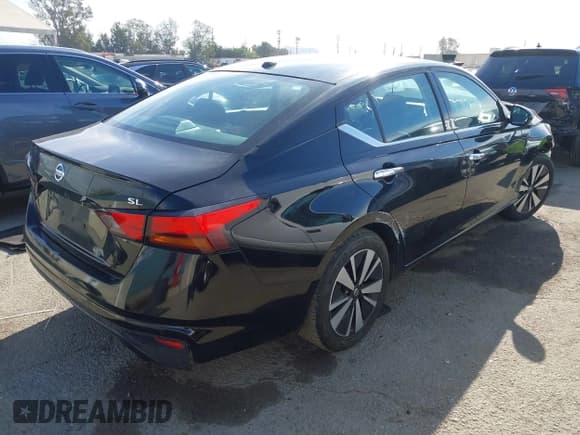 ✅ 2020 Nissan Altima SL • VIN: 1N4BL4EV9LC162827 • Lot: 43644448. Wystawiony na IAAI z przebiegiem 72 690 mil. Bezpłatny archiwum sprzedaży aukcyjnych z USA i szczegółowy raport historii pojazdu na DreamBid. Zdjęcie 4.