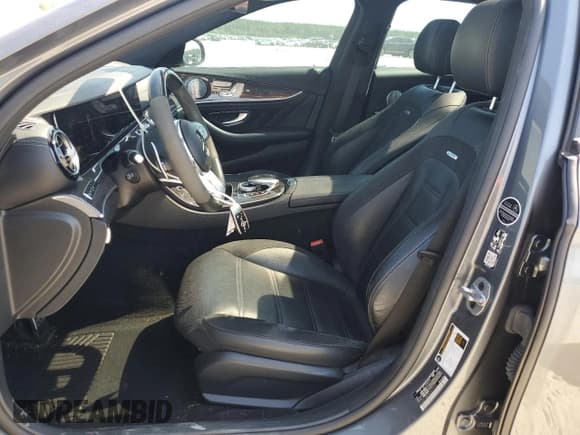 ✅ 2019 Mercedes-Benz E 53 AMG • VIN: WDDZF6BB2KA579731 • Lot: 80540395. Listed on Copart with 66,256 mi. Free auction sales archive from the USA and detailed vehicle history report at DreamBid. Image 7.