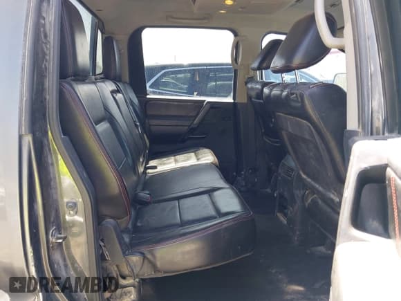 ✅ 2012 Nissan Titan SL • VIN: 1N6BA0EC7CN304116 • Lot: 41950392. Listed on IAAI with 194,352 mi. Free auction sales archive from the USA and detailed vehicle history report at DreamBid. Image 8.