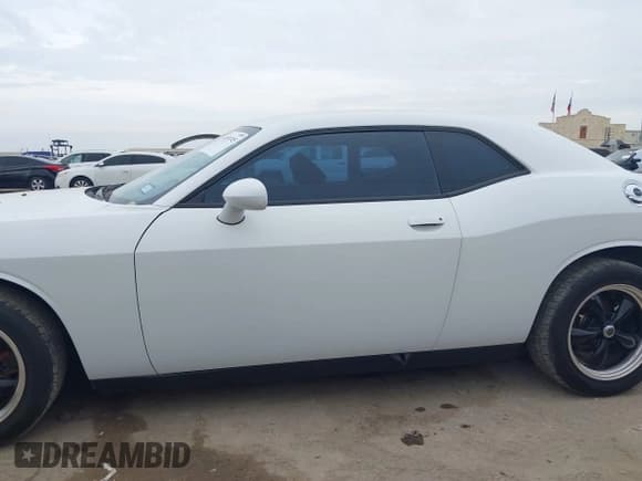 ✅ 2013 Dodge Challenger SXT • VIN: 2C3CDYAG5DH510975 • Lot: 43859745. Listed on IAAI with 150,268 mi. Free auction sales archive from the USA and detailed vehicle history report at DreamBid. Image 14.