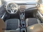 ✅ 2020 Nissan Kicks SV • VIN: 3N1CP5CV5LL484299 • Лот: 53081645. Опубликован ранее на Copart с пробегом 77 315 миль. Бесплатный доступ к архиву аукционных продаж из США и подробный отчёт об истории автомобиля на DreamBid. Изображение 8.