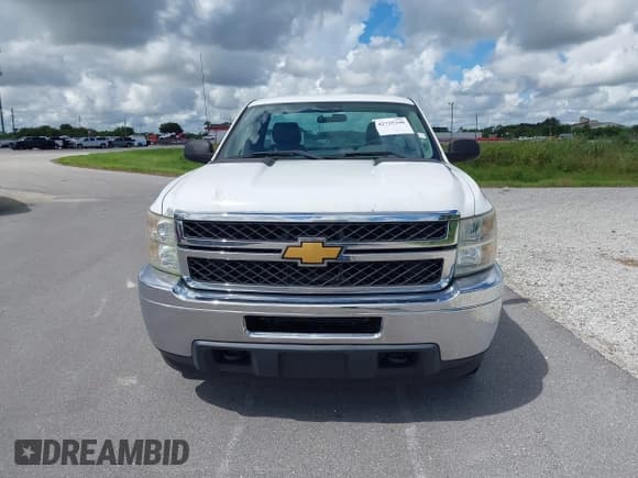 ✅ 2013 Chevrolet Silverado 2500HD Work Truck • VIN: 1GC0CVCG7DF156942 • Lot: 42725390. Wystawiony na IAAI z przebiegiem 177 154 mil. Bezpłatny archiwum sprzedaży aukcyjnych z USA i szczegółowy raport historii pojazdu na DreamBid. Zdjęcie 6.