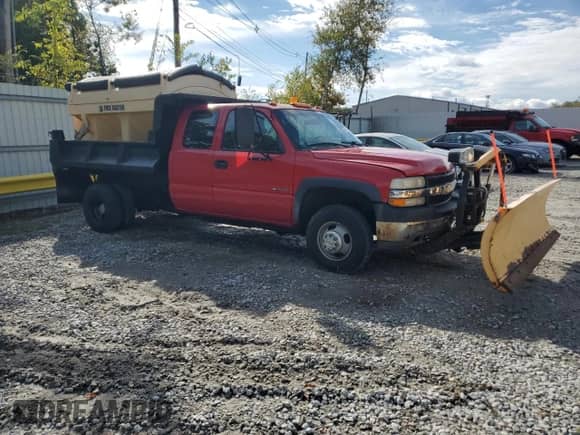 2001 Chevrolet Silverado 3500 z VIN 1GBJK39U71F113145, wystawiony jako Copart lot #86106665 z przebiegiem 25 579 mil mil oraz Czysty tytuł • Clean title. Historia ofert i sprzedaży dostępna na DreamBid. Obrazek 4.