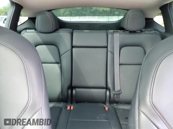 ✅ 2024 Tesla Model Y Long Range • VIN: 7SAYGDEE7RA232569 • Lot: 80144265. Wystawiony na Copart z przebiegiem 28 208 mil. Bezpłatny archiwum sprzedaży aukcyjnych z USA i szczegółowy raport historii pojazdu na DreamBid. Zdjęcie 10.