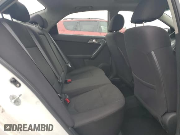 ✅ 2013 Kia Forte EX • VIN: KNAFU4A25D5671305 • Lot: 92894875. Wystawiony na Copart z przebiegiem 79 805 mil. Bezpłatny archiwum sprzedaży aukcyjnych z USA i szczegółowy raport historii pojazdu na DreamBid. Zdjęcie 10.