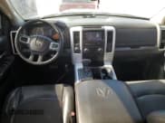 ✅ 2009 Dodge 1500 Laramie • VIN: 1D3HV13T89S781830 • Lot: 87751325. Wystawiony na Copart z przebiegiem 271 261 mil. Bezpłatny archiwum sprzedaży aukcyjnych z USA i szczegółowy raport historii pojazdu na DreamBid. Zdjęcie 8.