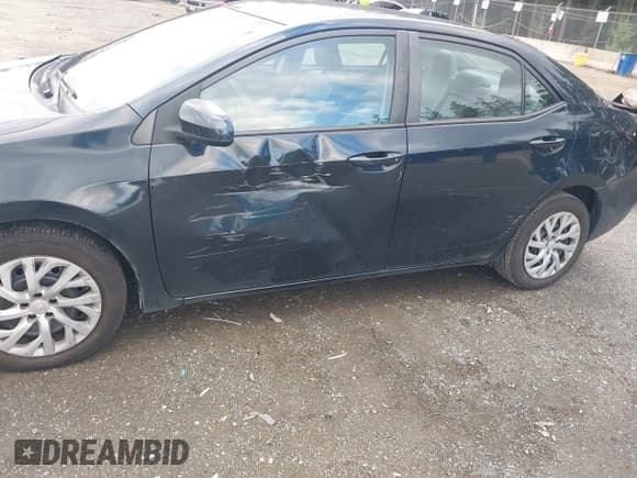 ✅ 2017 Toyota Corolla SE • VIN: 2T1BURHE1HC837066 • Lot: 43438110. Wystawiony na IAAI z przebiegiem 49 612 mil. Bezpłatny archiwum sprzedaży aukcyjnych z USA i szczegółowy raport historii pojazdu na DreamBid. Zdjęcie 18.