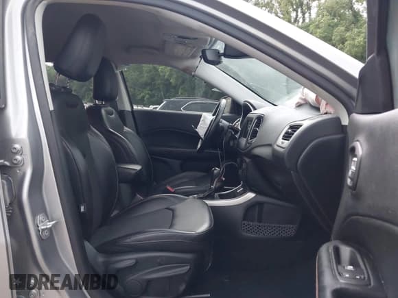 ✅ 2019 Jeep Compass Latitude • VIN: 3C4NJCBB2KT755918 • Лот: 42786877. Опубликован ранее на IAAI с пробегом 64 200 миль. Бесплатный доступ к архиву аукционных продаж из США и подробный отчёт об истории автомобиля на DreamBid. Изображение 5.