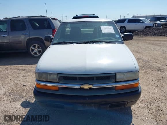 ✅ 2000 Chevrolet S-10 LS • VIN: 1GCCS145XYK204498 • Лот: 42930847. Опубликован ранее на IAAI с пробегом 177 415 миль. Бесплатный доступ к архиву аукционных продаж из США и подробный отчёт об истории автомобиля на DreamBid. Изображение 12.