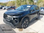 ✅ 2025 Nissan Rogue SV • VIN: 5N1BT3BB8SC800672 • Lot: 43704354. Listed on IAAI with 27,300 mi. Free auction sales archive from the USA and detailed vehicle history report at DreamBid. Image 2.