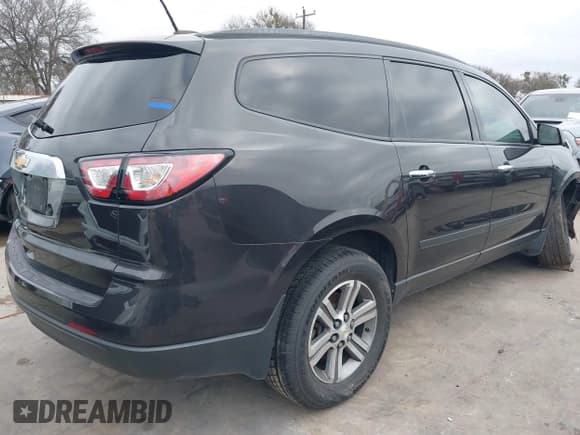 ✅ 2017 Chevrolet Traverse LS • VIN: 1GNKRFKD9HJ147321 • Lot: 42959474. Wystawiony na IAAI z przebiegiem 104 800 mil. Bezpłatny archiwum sprzedaży aukcyjnych z USA i szczegółowy raport historii pojazdu na DreamBid. Zdjęcie 4.