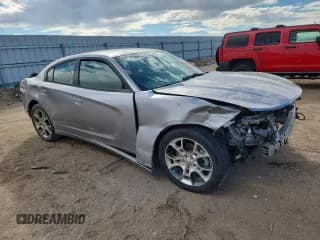 ✅ 2015 Dodge Charger SE • VIN: 2C3CDXFGXFH815359 • Lot: 82418365. Wystawiony na Copart z przebiegiem Nie podano. Bezpłatny archiwum sprzedaży aukcyjnych z USA i szczegółowy raport historii pojazdu na DreamBid. Zdjęcie 4.