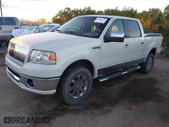 ✅ 2006 Lincoln Mark LT • VIN: 5LTPW18566FJ24022 • Lot: 43644619. Listed on IAAI with 209,293 mi. Free auction sales archive from the USA and detailed vehicle history report at DreamBid. Image 17.