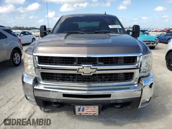 ✅ 2008 Chevrolet Silverado 2500HD 1LT • VIN: 1GCHC23638F112984 • Lot: 78577554. Wystawiony na Copart z przebiegiem 196 571 mil. Bezpłatny archiwum sprzedaży aukcyjnych z USA i szczegółowy raport historii pojazdu na DreamBid. Zdjęcie 5.