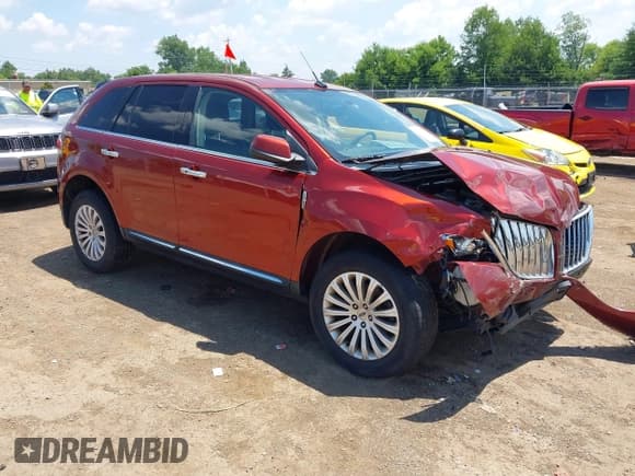 ✅ 2015 Lincoln MKX • VIN: 2LMDJ8JKXFBL22858 • Lot: 42612631. Listed on IAAI with 101,240 mi. Free auction sales archive from the USA and detailed vehicle history report at DreamBid. Image 1.