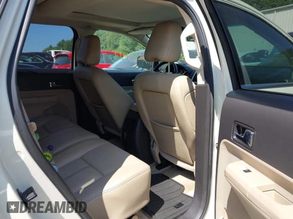 ✅ 2008 Ford Edge Limited • VIN: 2FMDK49C48BB49310 • Lot: 42924817. Wystawiony na IAAI z przebiegiem 250 604 mil. Bezpłatny archiwum sprzedaży aukcyjnych z USA i szczegółowy raport historii pojazdu na DreamBid. Zdjęcie 8.