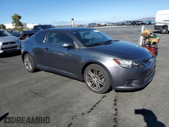 ✅ 2013 Scion tC • VIN: JTKJF5C78D3057696 • Lot: 91021115. Wystawiony na Copart z przebiegiem 102 757 mil. Bezpłatny archiwum sprzedaży aukcyjnych z USA i szczegółowy raport historii pojazdu na DreamBid. Zdjęcie 4.