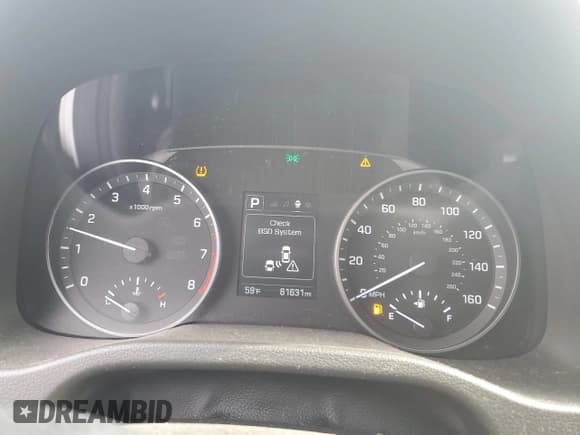 ✅ 2018 Hyundai Elantra Limited • VIN: 5NPD84LF4JH257586 • Lot: 81078555. Listed on Copart with 61,631 mi. Free auction sales archive from the USA and detailed vehicle history report at DreamBid. Image 9.