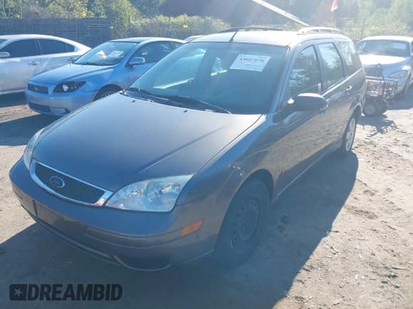 ✅ 2006 Ford Focus SE • VIN: 1FAHP36N66W218281 • Lot: 43047078. Wystawiony na IAAI z przebiegiem 145 371 mil. Bezpłatny archiwum sprzedaży aukcyjnych z USA i szczegółowy raport historii pojazdu na DreamBid. Zdjęcie 2.