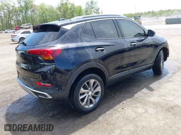 ✅ 2020 Buick Encore GX Essence • VIN: KL4MMGSL8LB074114 • Lot: 42105388. Listed on IAAI with 62,268 mi. Free auction sales archive from the USA and detailed vehicle history report at DreamBid. Image 4.