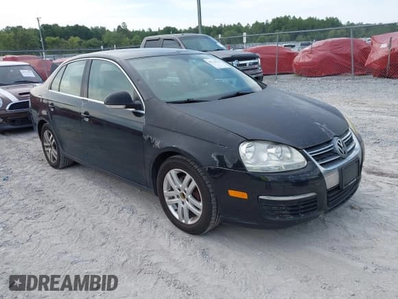 ✅ 2005 Volkswagen Jetta 2.5L • VIN: 3VWSF71K55M623826 • Lot: 42734734. Listed on IAAI with 245,235 mi. Free auction sales archive from the USA and detailed vehicle history report at DreamBid. Image 1.