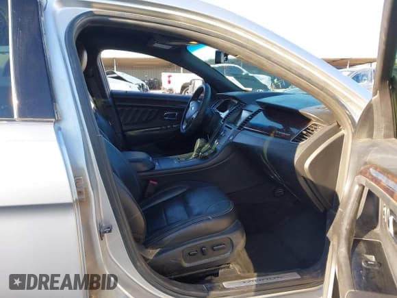 ✅ 2015 Ford Taurus Limited • VIN: 1FAHP2F97FG128922 • Lot: 41301540. Listed on IAAI with 203,925 mi. Free auction sales archive from the USA and detailed vehicle history report at DreamBid. Image 5.