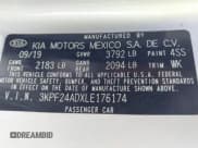 ✅ 2020 Kia Forte LXS • VIN: 3KPF24ADXLE176174 • Lot: 43510285. Wystawiony na IAAI z przebiegiem 9 896 mil. Bezpłatny archiwum sprzedaży aukcyjnych z USA i szczegółowy raport historii pojazdu na DreamBid. Zdjęcie 9.