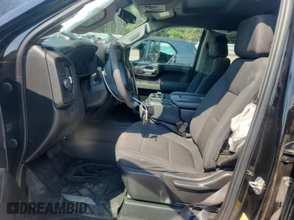 ✅ 2020 Chevrolet Silverado 1500 Custom • VIN: 1GCRWBEK6LZ329491 • Lot: 71550525. Wystawiony na Copart z przebiegiem 104 698 mil. Bezpłatny archiwum sprzedaży aukcyjnych z USA i szczegółowy raport historii pojazdu na DreamBid. Zdjęcie 7.