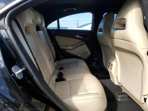 2015 Mercedes-Benz CLA 250 z VIN WDDSJ4EB0FN177527, wystawiony jako Copart lot #91251395 z przebiegiem 143 693 mil mil oraz Czysty tytuł • Clean title. Historia ofert i sprzedaży dostępna na DreamBid. Obrazek 10.