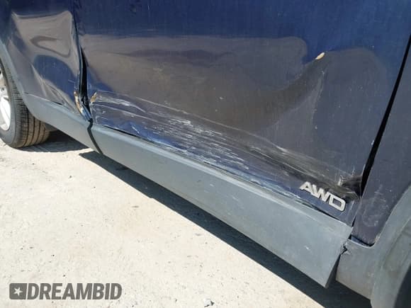 ✅ 2017 Kia Sorento LX • VIN: 5XYPGDA3XHG266996 • Lot: 42970028. Wystawiony na IAAI z przebiegiem 115 361 mil. Bezpłatny archiwum sprzedaży aukcyjnych z USA i szczegółowy raport historii pojazdu na DreamBid. Zdjęcie 6.