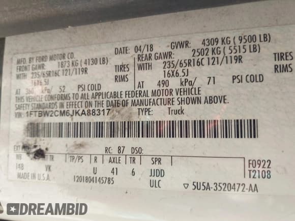 ✅ 2018 Ford Transit • VIN: 1FTBW2CM6JKA88317 • Lot: 42810333. Wystawiony na IAAI z przebiegiem 109 905 mil. Bezpłatny archiwum sprzedaży aukcyjnych z USA i szczegółowy raport historii pojazdu na DreamBid. Zdjęcie 9.