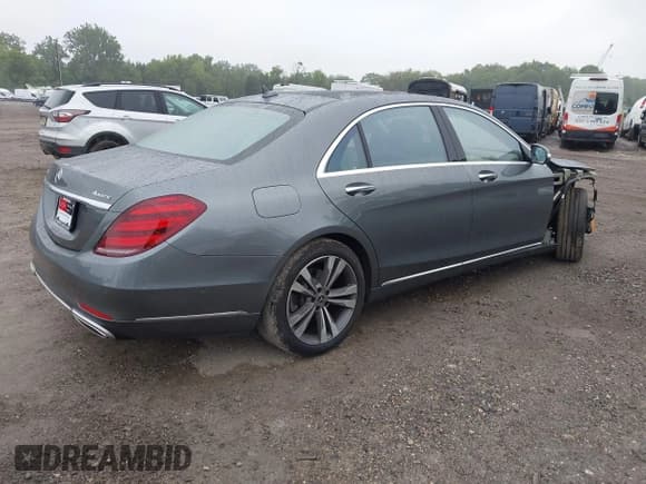 ✅ 2019 Mercedes-Benz S 560 • VIN: WDDUG8GB7KA463940 • Lot: 43038665. Wystawiony na IAAI z przebiegiem 34 901 mil. Bezpłatny archiwum sprzedaży aukcyjnych z USA i szczegółowy raport historii pojazdu na DreamBid. Zdjęcie 4.