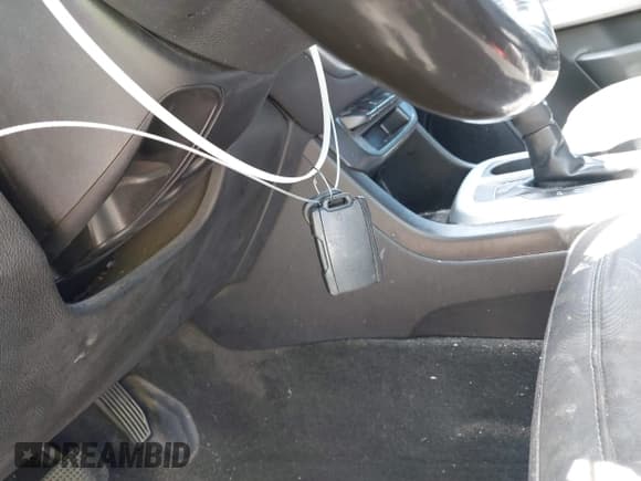 ✅ 2016 Chevrolet Colorado 2WD LT • VIN: 1GCGSCE35G1301283 • Лот: 43223233. Опубликован ранее на IAAI с пробегом 174 812 миль. Бесплатный доступ к архиву аукционных продаж из США и подробный отчёт об истории автомобиля на DreamBid. Изображение 11.