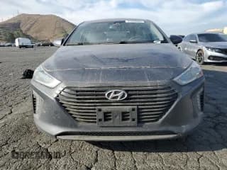 ✅ 2019 Hyundai Ioniq • VIN: KMHC65LD3KU157293 • Lot: 41499685. Wystawiony na Copart z przebiegiem 120 475 mil. Bezpłatny archiwum sprzedaży aukcyjnych z USA i szczegółowy raport historii pojazdu na DreamBid. Zdjęcie 5.