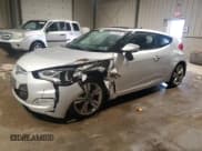 ✅ 2016 Hyundai Veloster • VIN: KMHTC6AD9GU303298 • Lot: 41731425. Wystawiony na Copart z przebiegiem 81 214 mil. Bezpłatny archiwum sprzedaży aukcyjnych z USA i szczegółowy raport historii pojazdu na DreamBid. Zdjęcie 1.