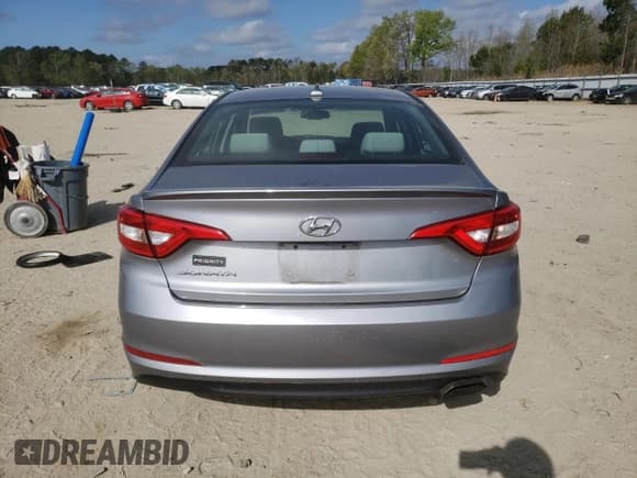 ✅ 2016 Hyundai Sonata SE • VIN: 5NPE24AF0GH364412 • Lot: 47107293. Listed on Copart with 121,975 mi. Free auction sales archive from the USA and detailed vehicle history report at DreamBid. Image 6.