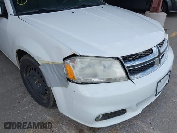 ✅ 2014 Dodge Avenger SXT • VIN: 1C3CDZCB3EN163775 • Lot: 42100863. Listed on IAAI with 178,440 mi. Free auction sales archive from the USA and detailed vehicle history report at DreamBid. Image 6.