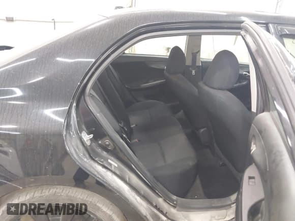 ✅ 2009 Toyota Corolla • VIN: 1NXBU40E49Z085118 • Lot: 43226394. Wystawiony na IAAI z przebiegiem 212 254 mil. Bezpłatny archiwum sprzedaży aukcyjnych z USA i szczegółowy raport historii pojazdu na DreamBid. Zdjęcie 8.