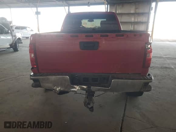 2010 Chevrolet Silverado 1500 LT with VIN 1GCSKSE34AZ160056, listed as a Copart auction lot 85420705 with 196,284 mi miles and Salvage title. Bid and sale history available at DreamBid. Image 6.