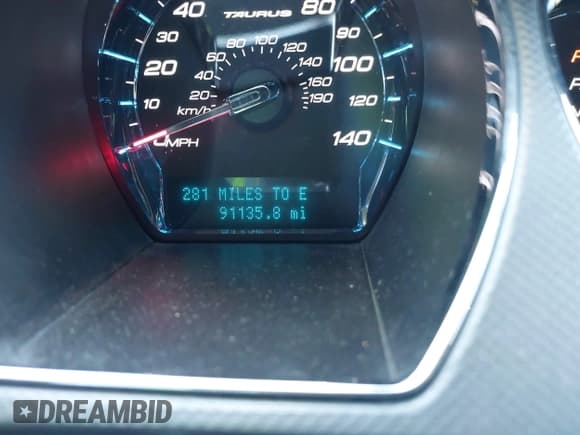 ✅ 2010 Ford Taurus SE • VIN: 1FAHP2DW9AG137509 • Лот: 43138991. Опубликован ранее на IAAI с пробегом 91 135 миль. Бесплатный доступ к архиву аукционных продаж из США и подробный отчёт об истории автомобиля на DreamBid. Изображение 7.