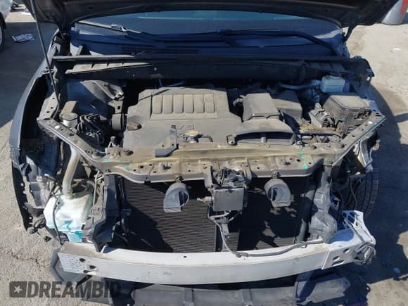 ✅ 2015 Toyota Highlander Limited • VIN: 5TDDKRFH0FS122165 • Lot: 43090012. Listed on IAAI with 108,302 mi. Free auction sales archive from the USA and detailed vehicle history report at DreamBid. Image 10.