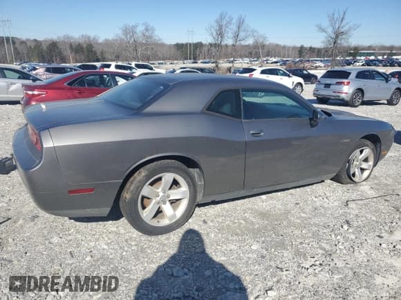 ✅ 2011 Dodge Challenger • VIN: 2B3CJ4DG6BH596191 • Lot: 41855095. Wystawiony na Copart z przebiegiem 247 901 mil. Bezpłatny archiwum sprzedaży aukcyjnych z USA i szczegółowy raport historii pojazdu na DreamBid. Zdjęcie 3.
