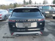 ✅ 2018 Land Rover Range Rover Velar R-Dynamic HSE • VIN: SALYM2RV5JA752217 • Lot: 43722368. Wystawiony na IAAI z przebiegiem 99 944 mil. Bezpłatny archiwum sprzedaży aukcyjnych z USA i szczegółowy raport historii pojazdu na DreamBid. Zdjęcie 16.