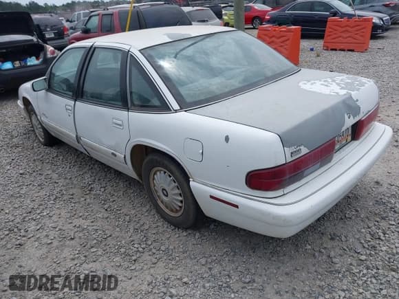 ✅ 1996 Buick Regal Custom • VIN: 2G4WB52K1T1478495 • Lot: 42189281. Listed on IAAI with 209,290 mi. Free auction sales archive from the USA and detailed vehicle history report at DreamBid. Image 3.