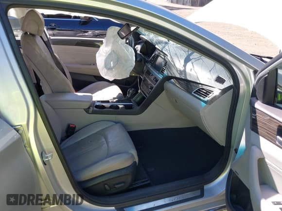 ✅ 2015 Hyundai Sonata Sport • VIN: 5NPE34AF7FH057167 • Лот: 43510429. Опубликован ранее на IAAI с пробегом 176 810 миль. Бесплатный доступ к архиву аукционных продаж из США и подробный отчёт об истории автомобиля на DreamBid. Изображение 5.