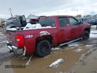 ✅ 2007 Chevrolet Silverado 1500 1LT • VIN: 2GCEK13M571511531 • Lot: 43539024. Wystawiony na IAAI z przebiegiem Nie podano. Bezpłatny archiwum sprzedaży aukcyjnych z USA i szczegółowy raport historii pojazdu na DreamBid. Zdjęcie 4.