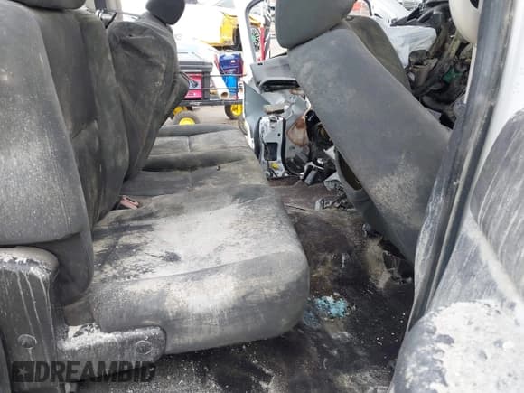 ✅ 2009 Chevrolet Silverado 2500HD LT • VIN: 1GCHC53679F116961 • Lot: 41330365. Listed on IAAI with Not provided. Free auction sales archive from the USA and detailed vehicle history report at DreamBid. Image 8.