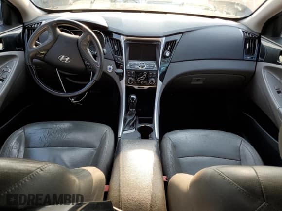 ✅ 2012 Hyundai Sonata SE • VIN: 5NPEC4AC4CH372607 • Lot: 65817534. Listed on Copart with 173,446 mi. Free auction sales archive from the USA and detailed vehicle history report at DreamBid. Image 8.