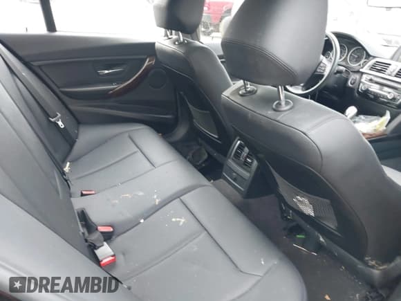 ✅ 2016 BMW 3 Series 320i xDrive • VIN: WBA8E5G56GNU19189 • Lot: 42733693. Listed on IAAI with 73,694 mi. Free auction sales archive from the USA and detailed vehicle history report at DreamBid. Image 8.